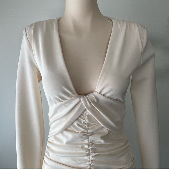 Zara Ruched Deep V Plunge Mini Dress Cream Long Sleeves Bodycon Size Small NWT - Picture 3 of 10
